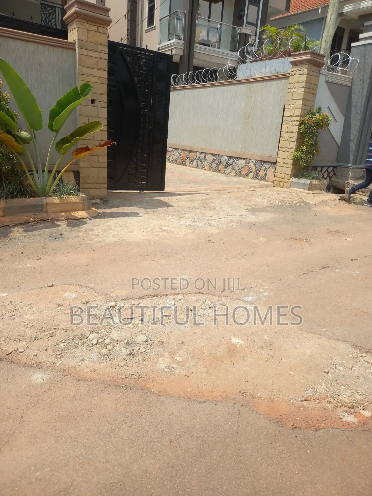 Furnished 5bdrm Duplex in Kira, Nakawa for sale in Nakawa