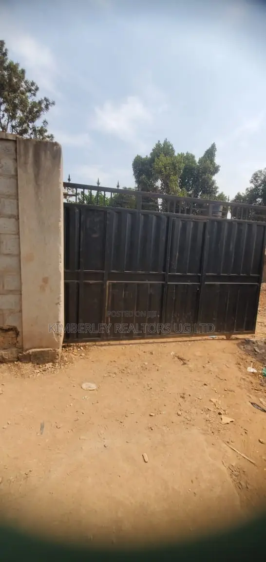 Commercial Property for Sale – Kawanda Town, Bombo Road in Division A