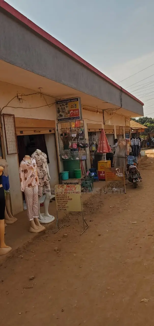 Commercial Property for Sale – Kawanda Town, Bombo Road in Division A