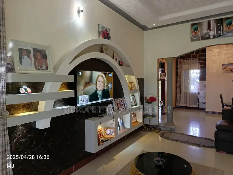 Furnished 4bdrm House in Home House On Sale, Wakiso / Wakiso for sale in Wakiso / Wakiso