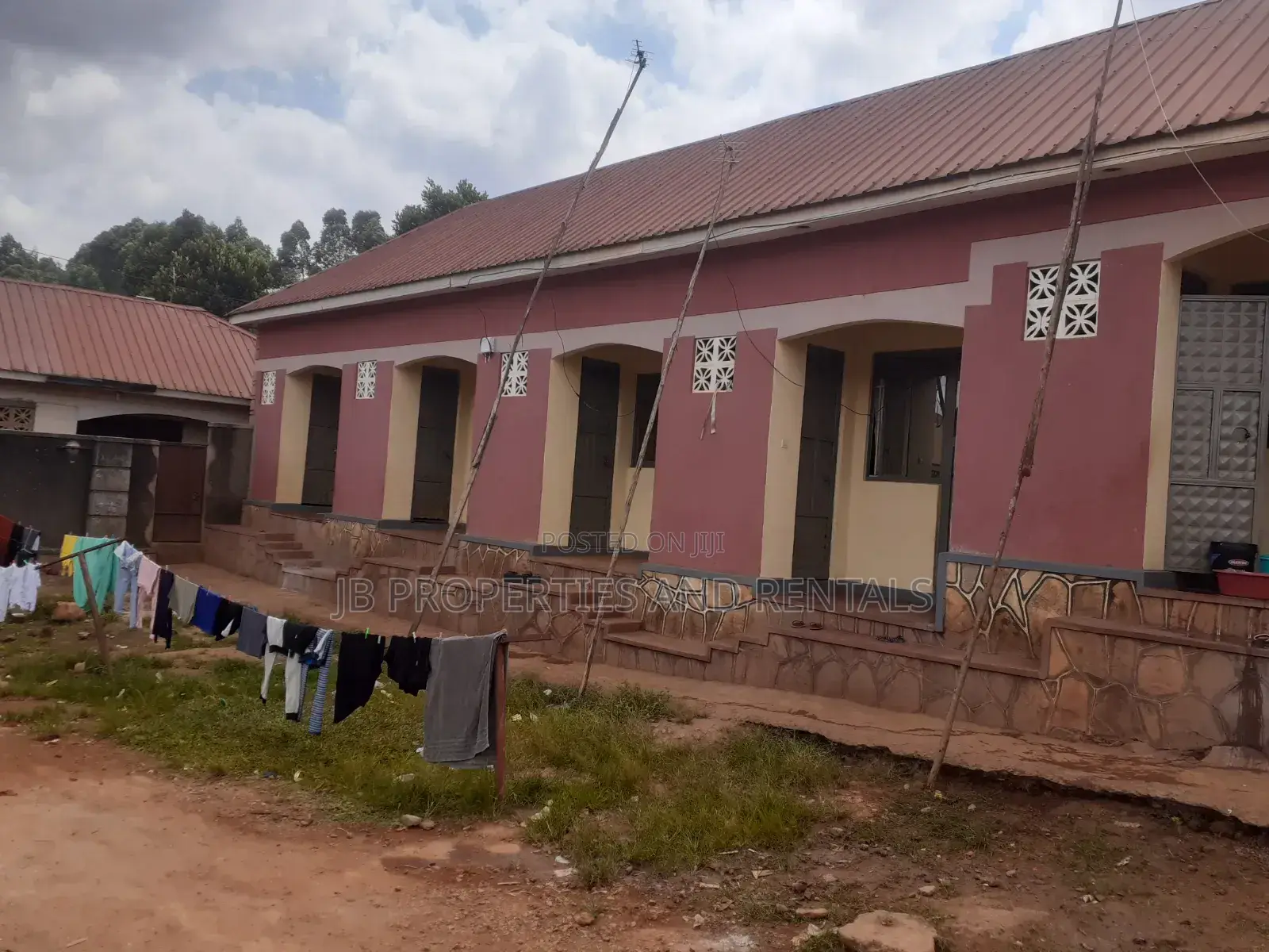 1bdrm House in 7 Units Single Rooms for sale in Bulenga