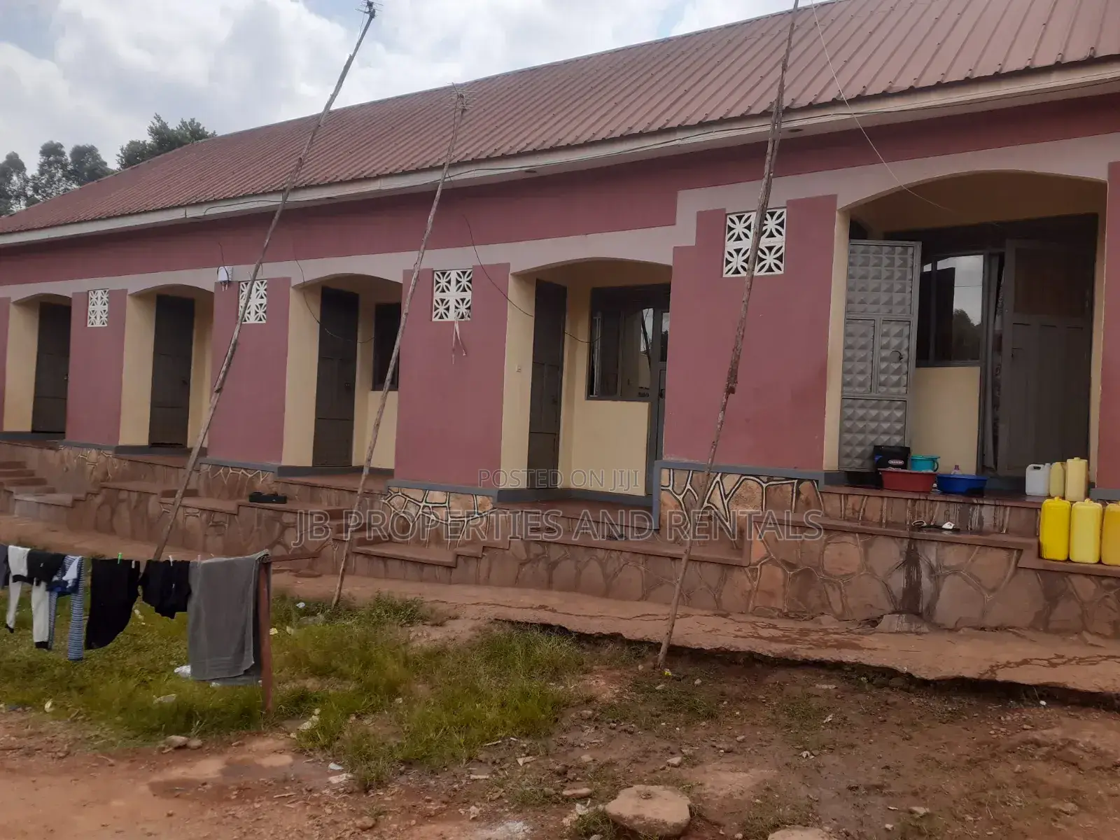 1bdrm House in 7 Units Single Rooms for sale in Bulenga