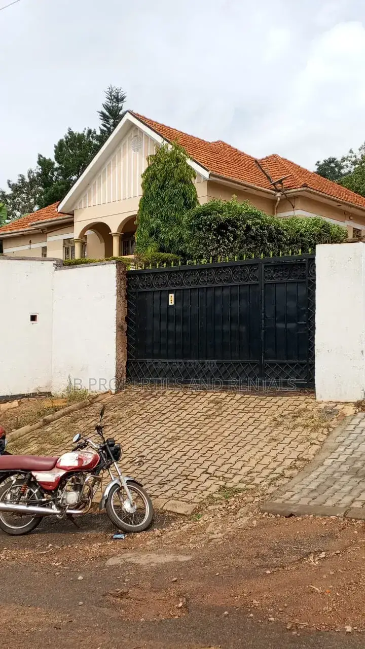 Furnished 4bdrm House in Home House For Sale, Rubaga for sale in Rubaga
