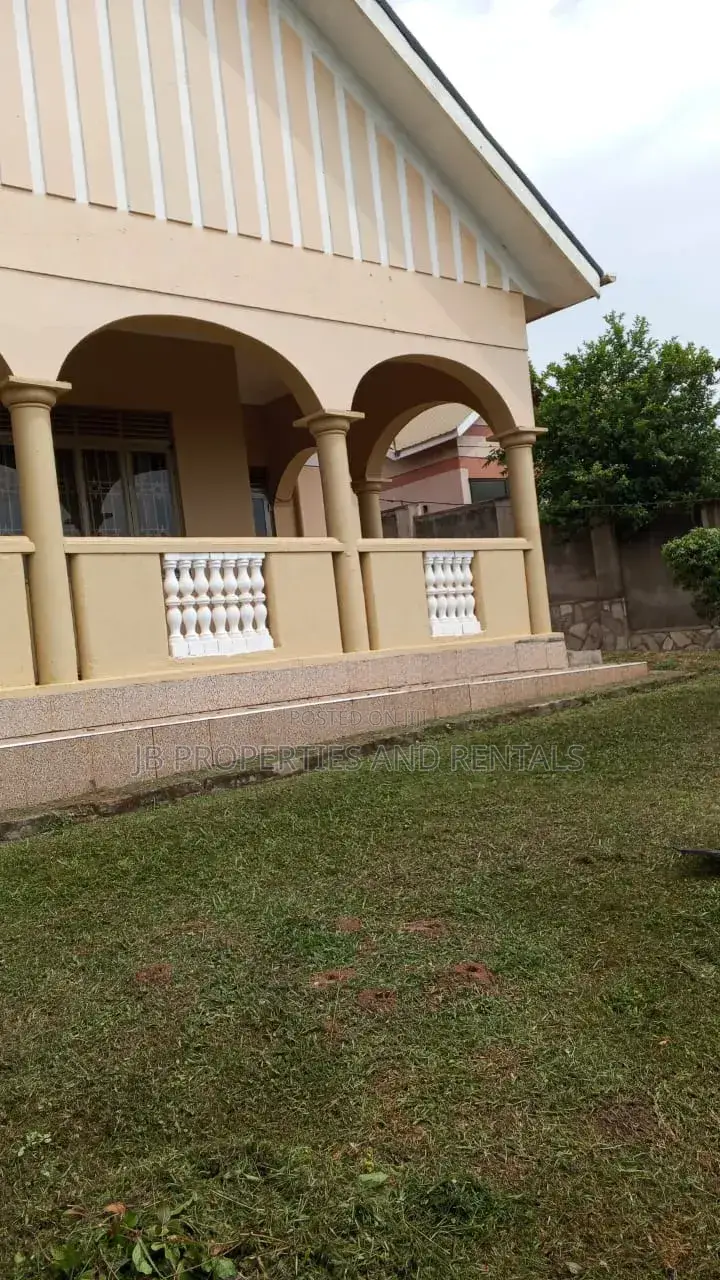Furnished 4bdrm House in Home House For Sale, Rubaga for sale in Rubaga