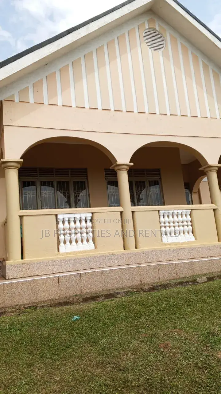 Furnished 4bdrm House in Home House For Sale, Rubaga for sale in Rubaga