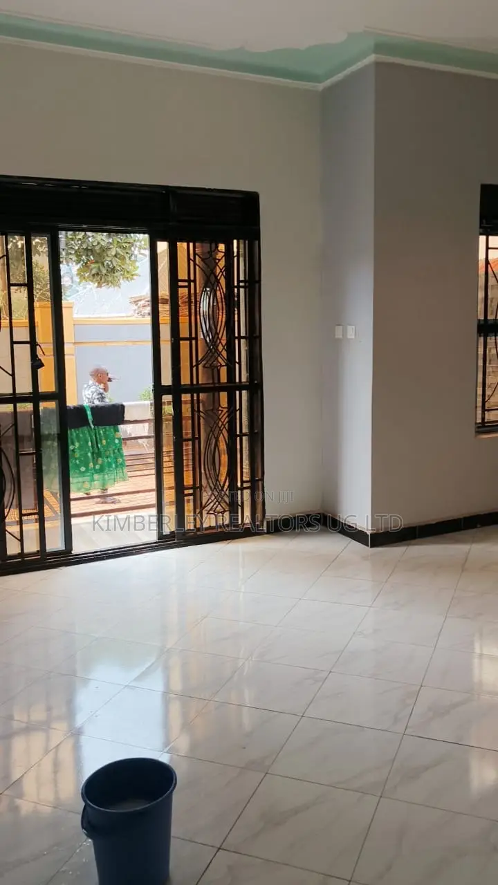 3bdrm Bungalow in Kira for sale in Kira