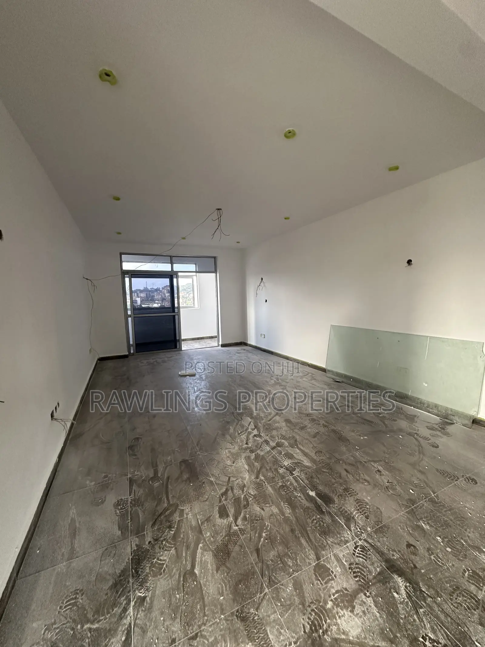 3bdrm Penthouse in Buziga, Makindye for rent in Makindye