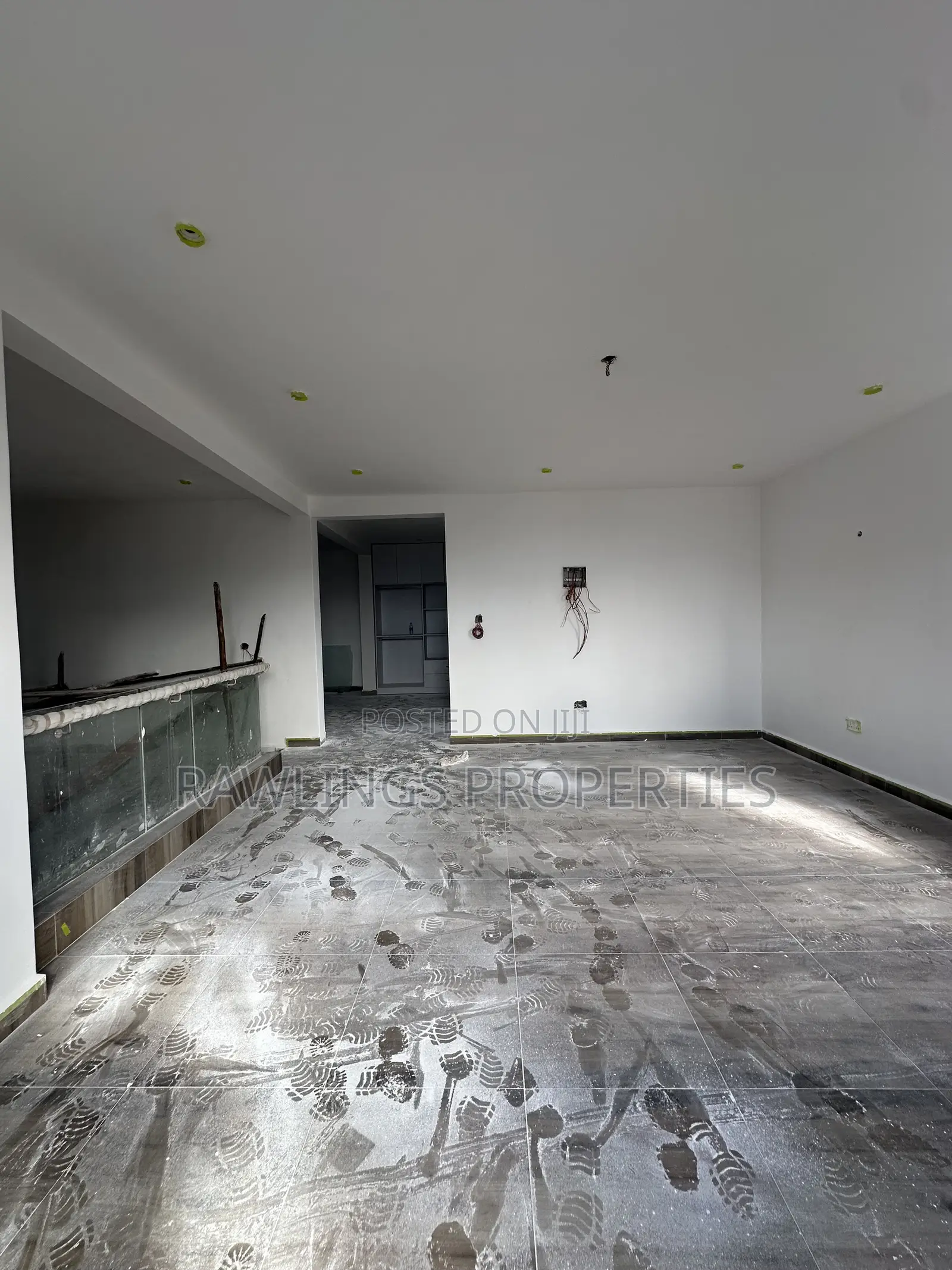 3bdrm Penthouse in Buziga, Makindye for rent in Makindye