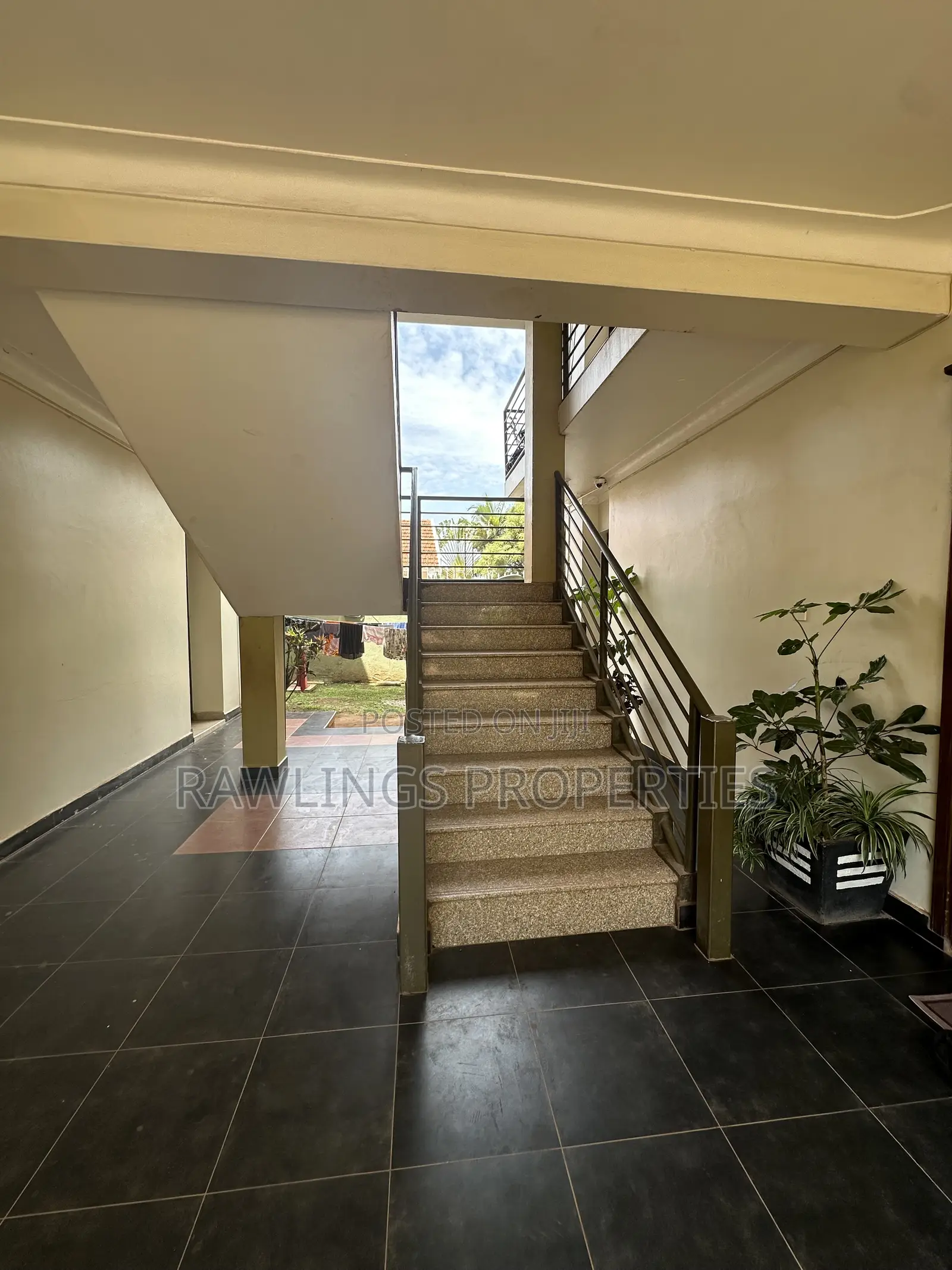 3bdrm Apartment in Kansanga, Makindye for rent in Makindye