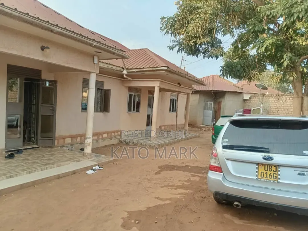 Furnished 2bdrm Block of Flats in Bweyogerere Kiwanga, Mukono TC in Mukono TC