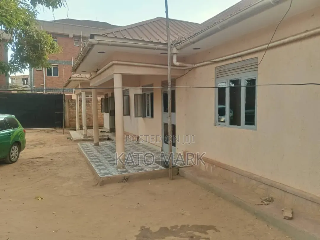 Furnished 2bdrm Block of Flats in Bweyogerere Kiwanga, Mukono TC in Mukono TC
