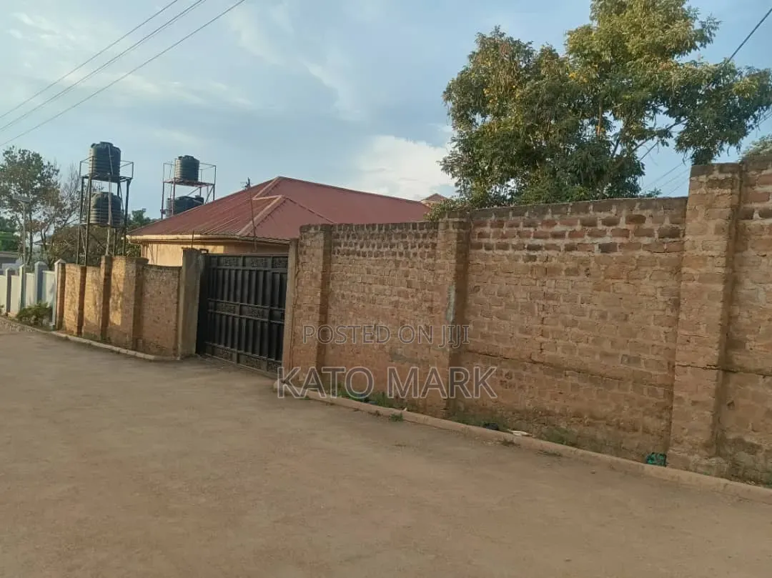 Furnished 2bdrm Block of Flats in Bweyogerere Kiwanga, Mukono TC in Mukono TC