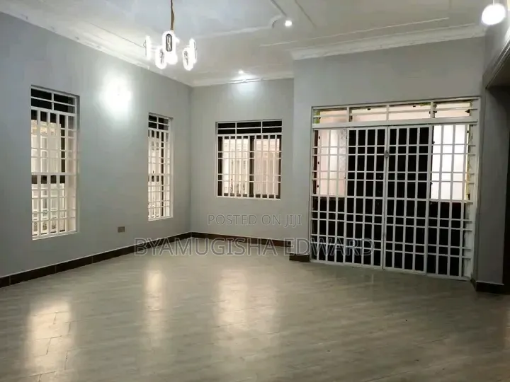 3bdrm House in Standalone Kisaasi, Central Division for rent in Central Division