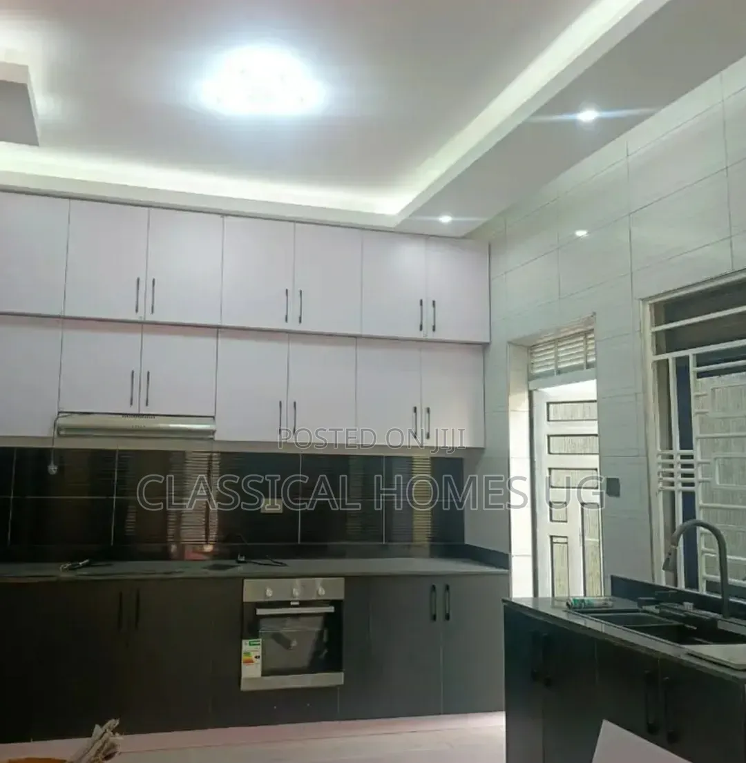 3bdrm Bungalow in Muyenga, Central Division for rent in Central Division