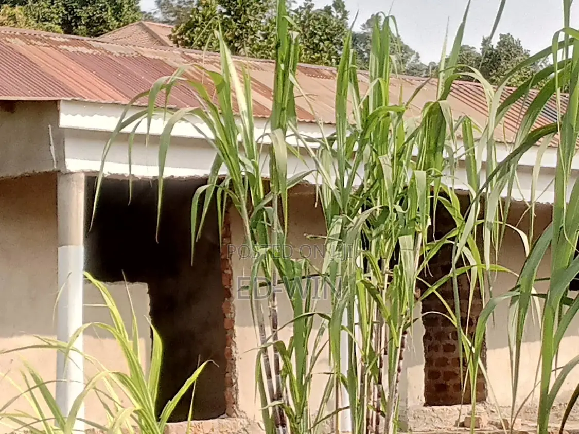 87 Decimals in Kawempe in Kawempe