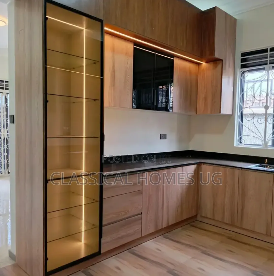 4bdrm Bungalow in Akright Bwebajja, Central Division for rent in Central Division