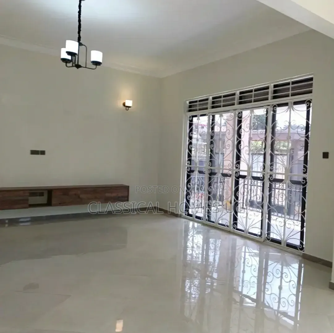 4bdrm Bungalow in Akright Bwebajja, Central Division for rent in Central Division