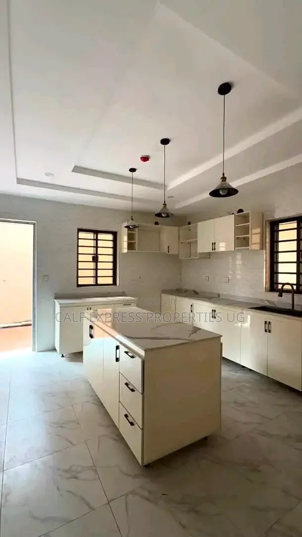 3bdrm Apartment in Bugolobi, Central Division for rent in Central Division