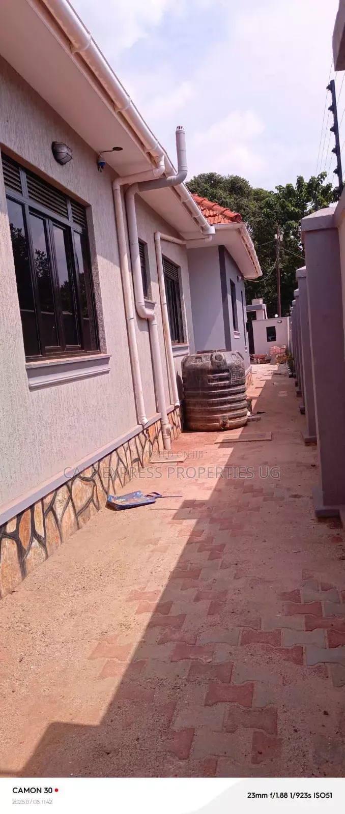 5bdrm Bungalow in Gabba Estate, Central Division for rent in Central Division