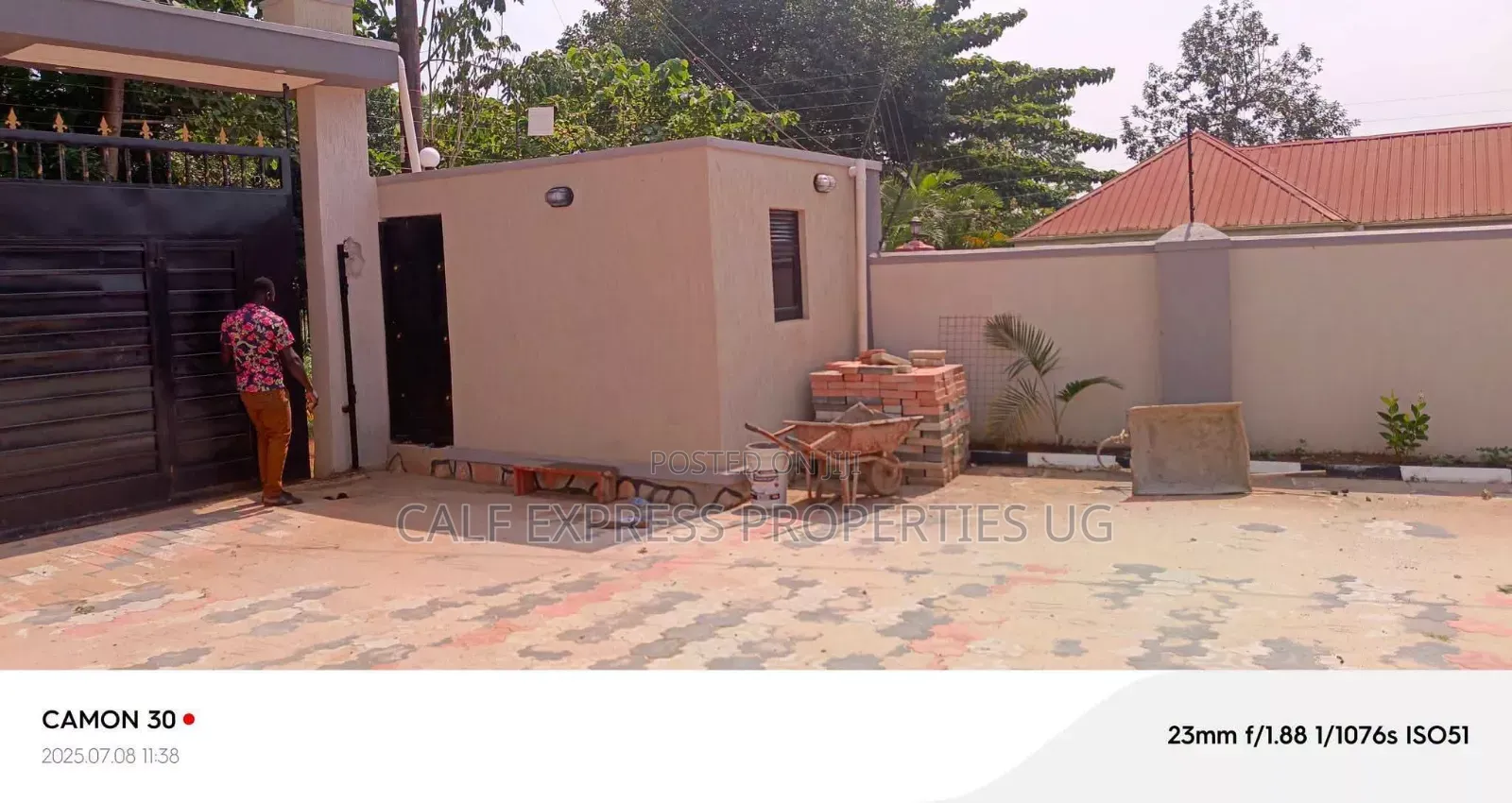 5bdrm Bungalow in Gabba Estate, Central Division for rent in Central Division