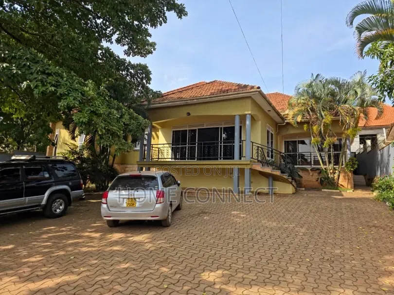 5bdrm Bungalow in Bugoloobi Luthuli, Central Division for rent in Central Division