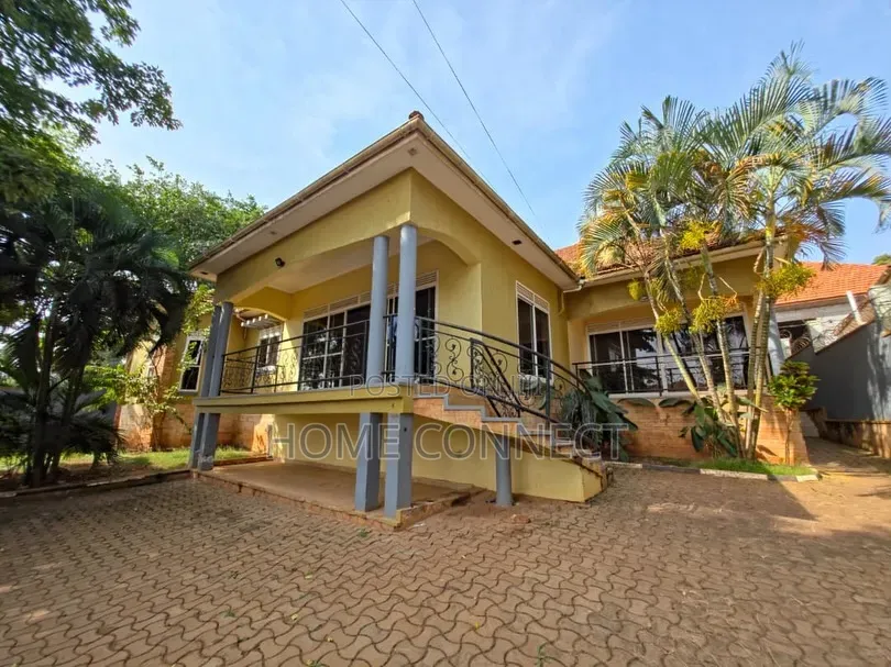 5bdrm Bungalow in Bugoloobi Luthuli, Central Division for rent in Central Division