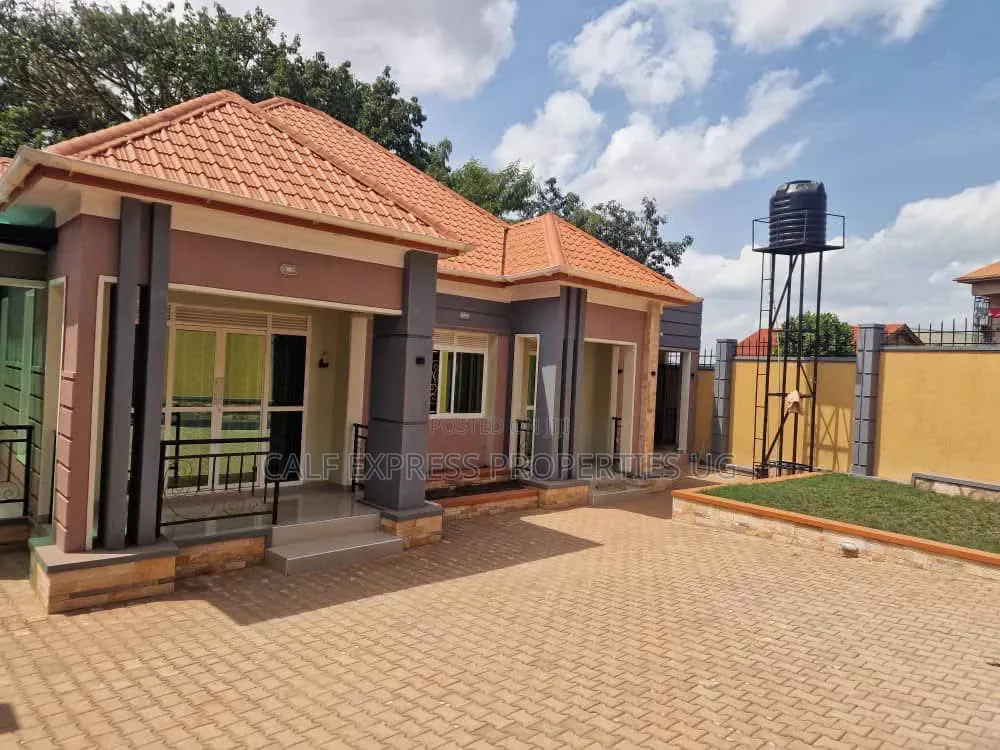 2bdrm House in Munyonyo Estate, Central Division for rent in Central Division