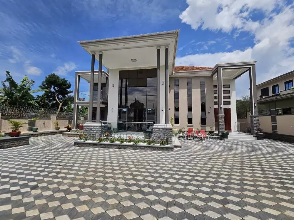 5bdrm Duplex in Kasanga Estate, Central Division for rent in Central Division