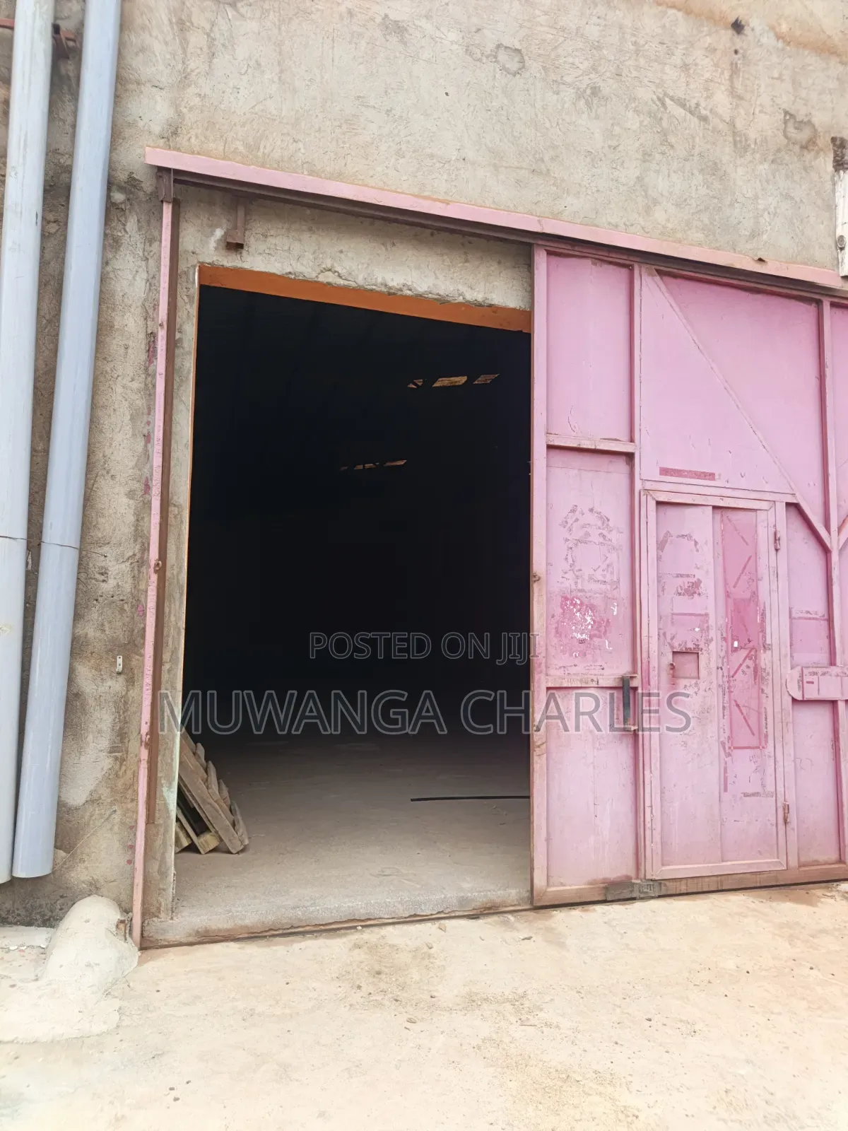 Werehouse for Rent in Gayaza Road in Kawempe
