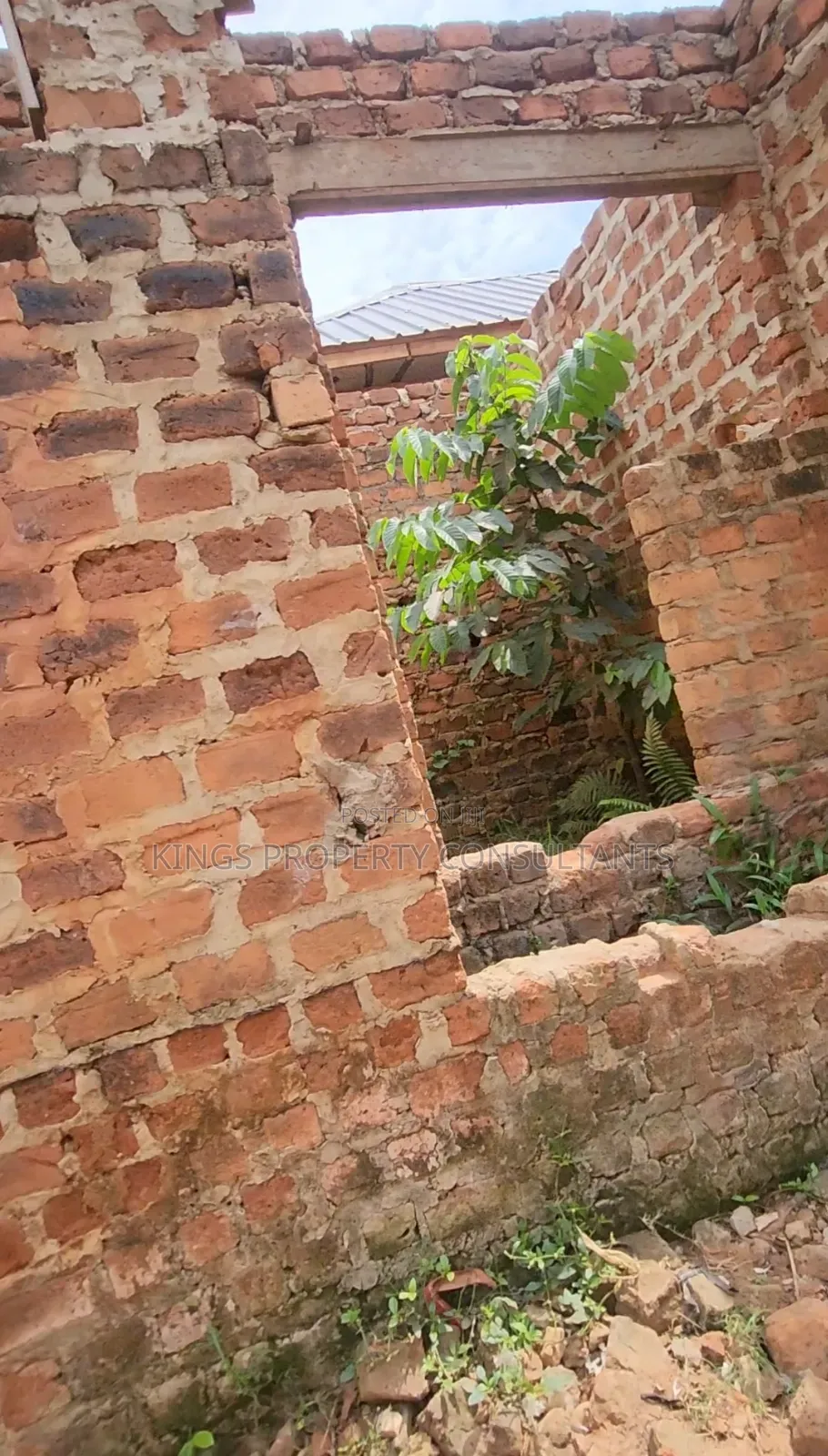 1bdrm Room & Parlour in Nansana Estate, Nabweru for Sale in Nabweru
