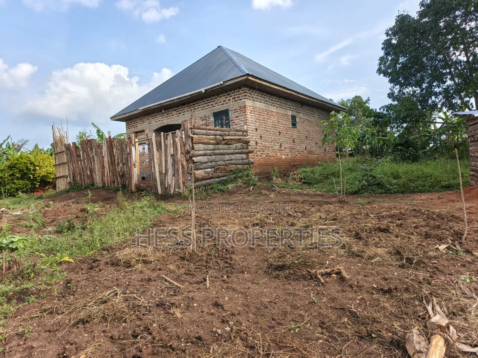 3bdrm Bungalow in Residential House, Kyenjojo for sale in Kyenjojo