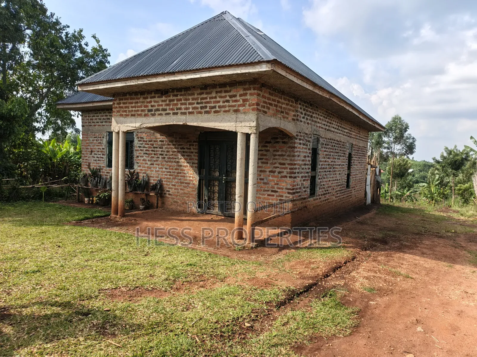 3bdrm Bungalow in Residential House, Kyenjojo for sale in Kyenjojo
