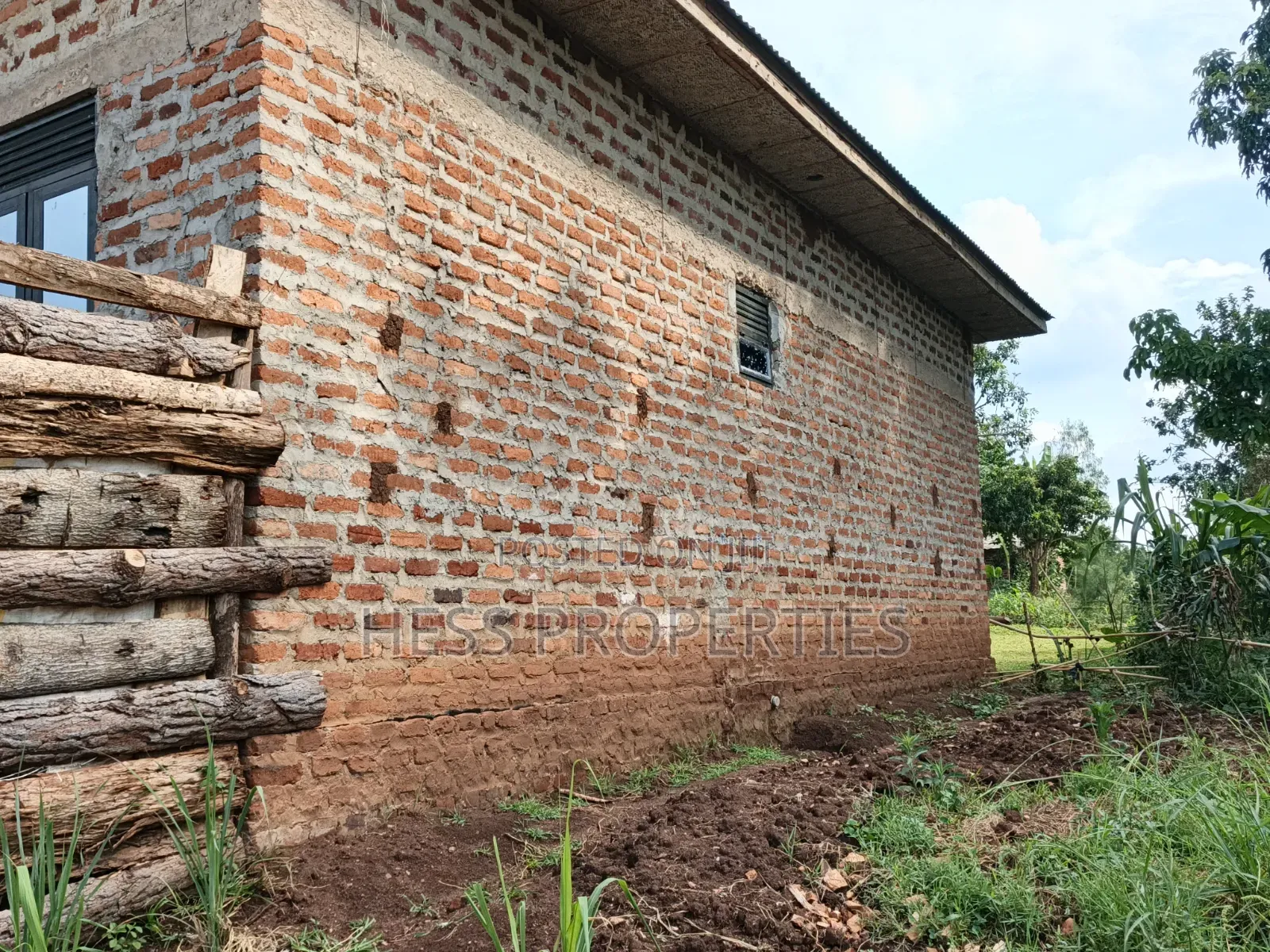 3bdrm Bungalow in Residential House, Kyenjojo for sale in Kyenjojo
