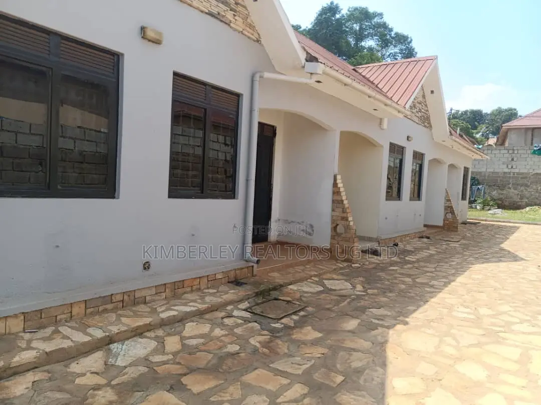 2bdrm Duplex in Nama for sale in Nama