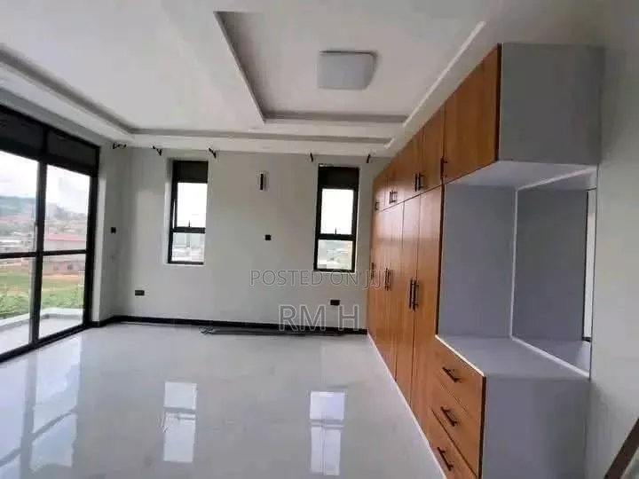 3bdrm Apartment in Bukoto, Central Division for rent in Central Division