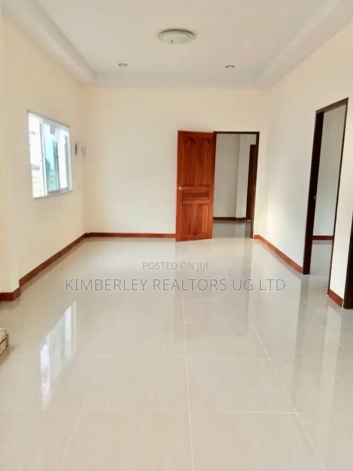 16bdrm Apartment in Central Division for sale in Central Division