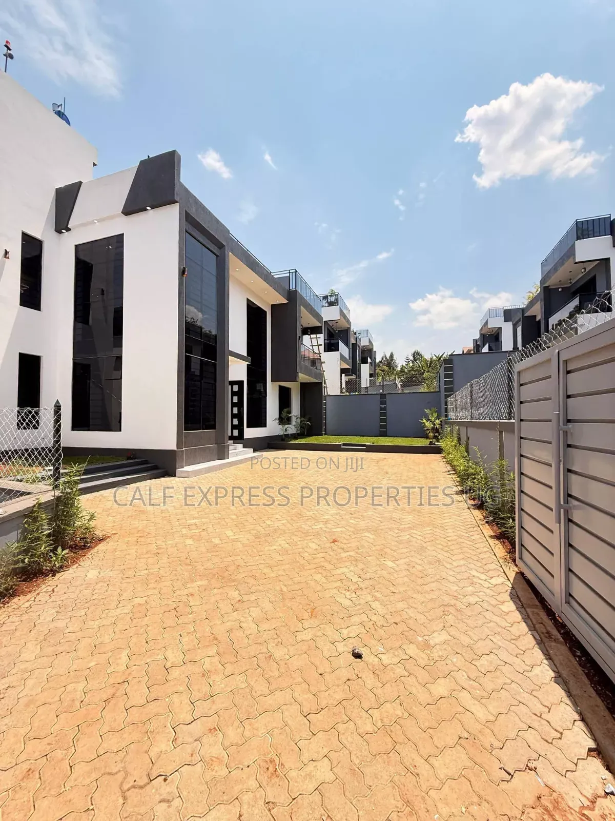 3bdrm Apartment in Muyenga Estate, Central Division for rent in Central Division