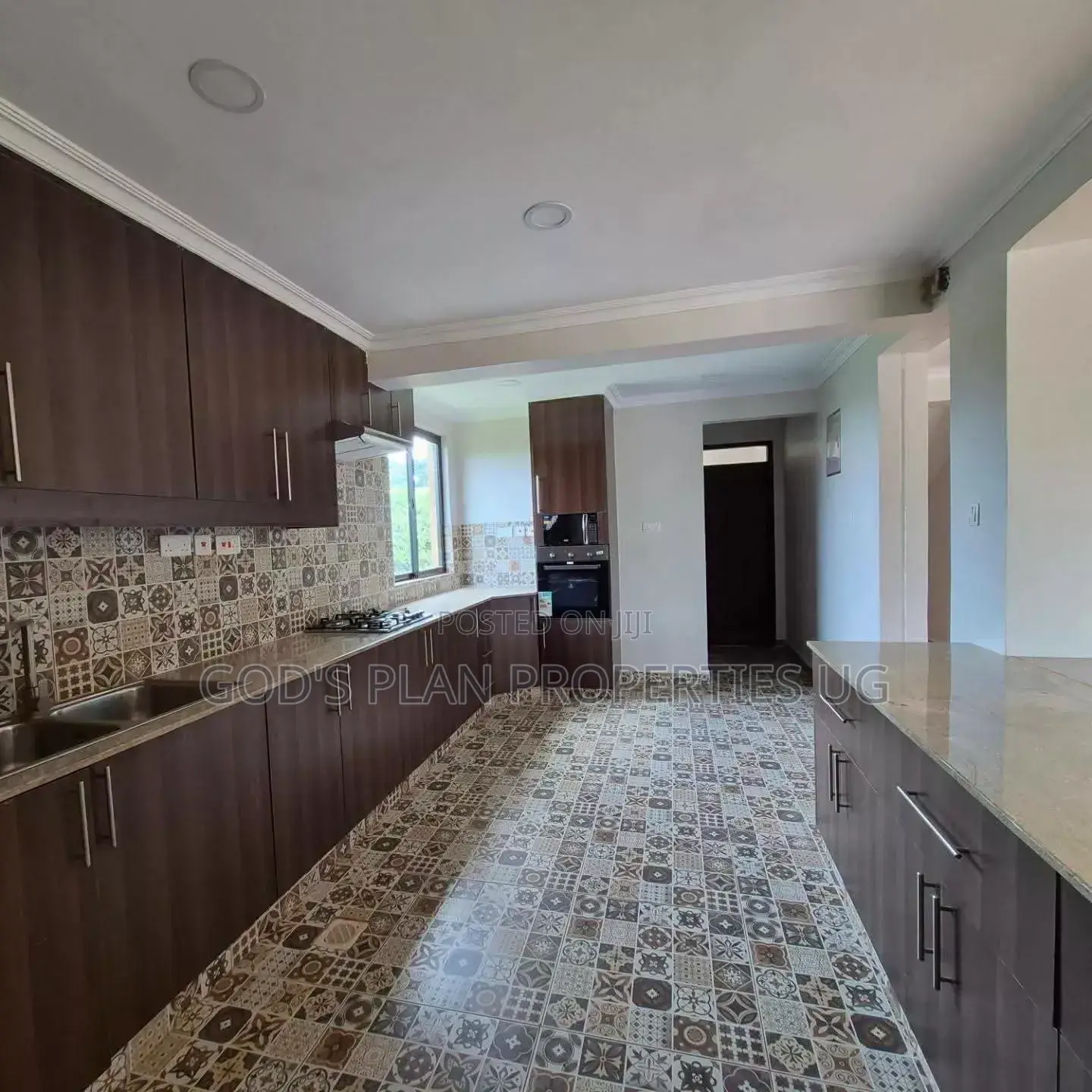 3bdrm Apartment in Muyenga Bukasa, Central Division for rent in Central Division