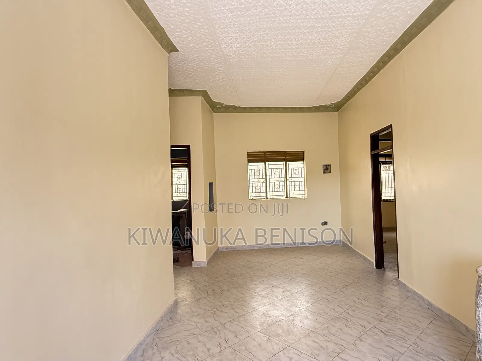 3bdrm Bungalow in Buloba, Central Division for sale in Central Division