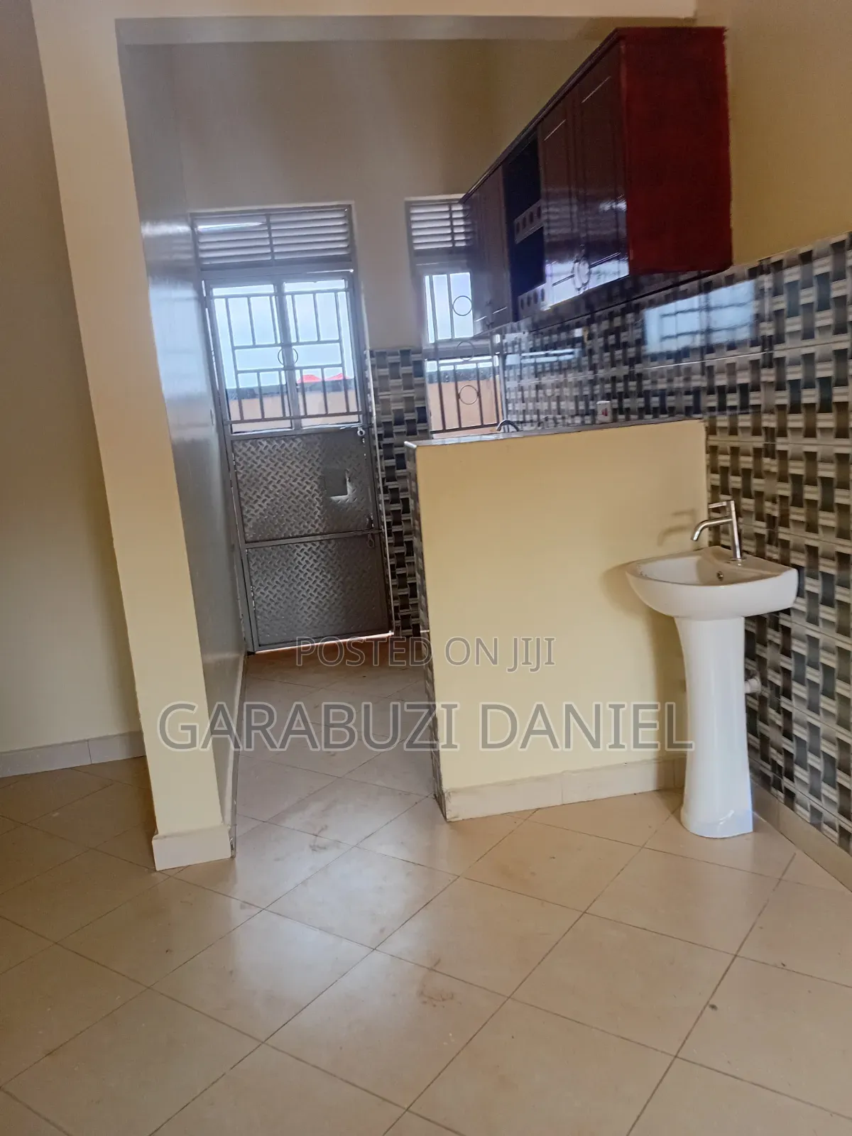 2bdrm Mansion in Not In An Estate, Ssisa for rent in Ssisa