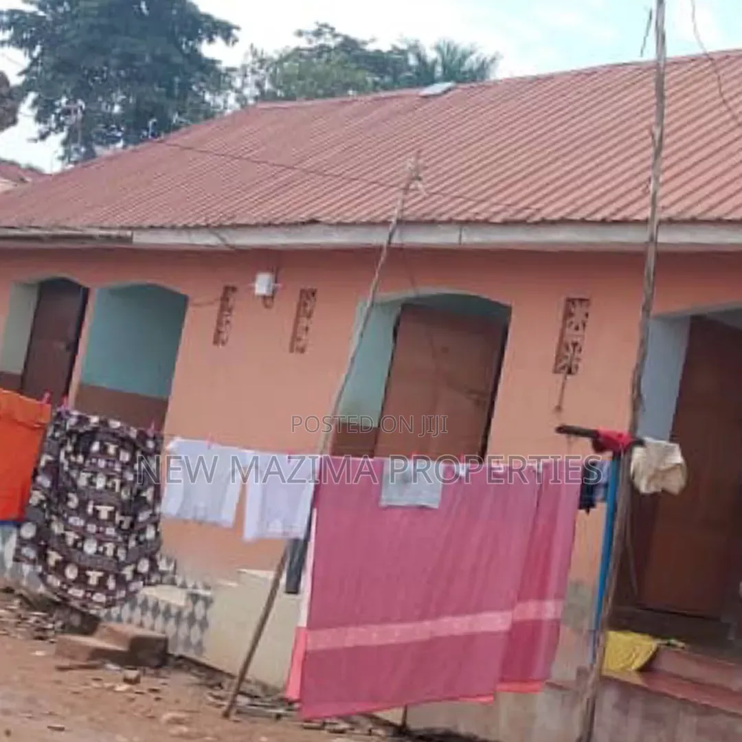 5bdrm House in Nansana Town, Central Division for sale in Central Division