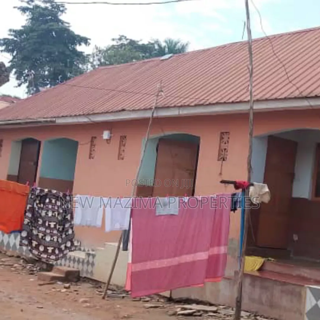 5bdrm House in Nansana Town, Central Division for sale in Central Division