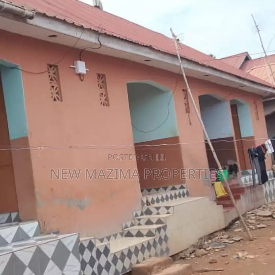 5bdrm House in Nansana Town, Central Division for sale in Central Division