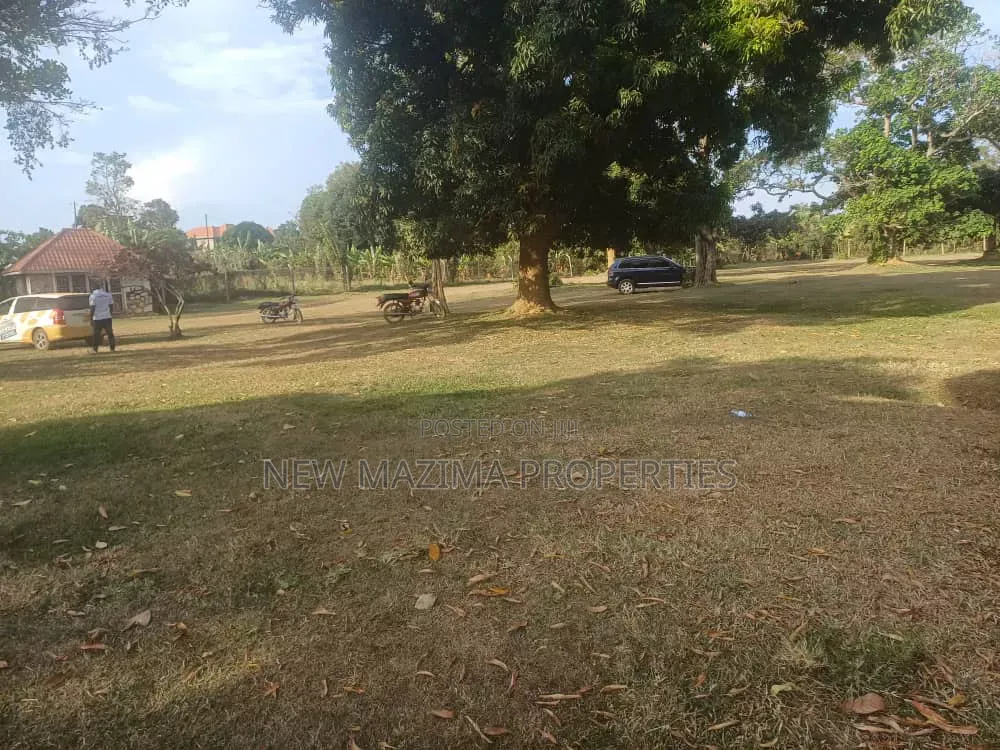 Very Beautiful Plot With Clear Blake View Forced Sale After Munyonyo in Central Division