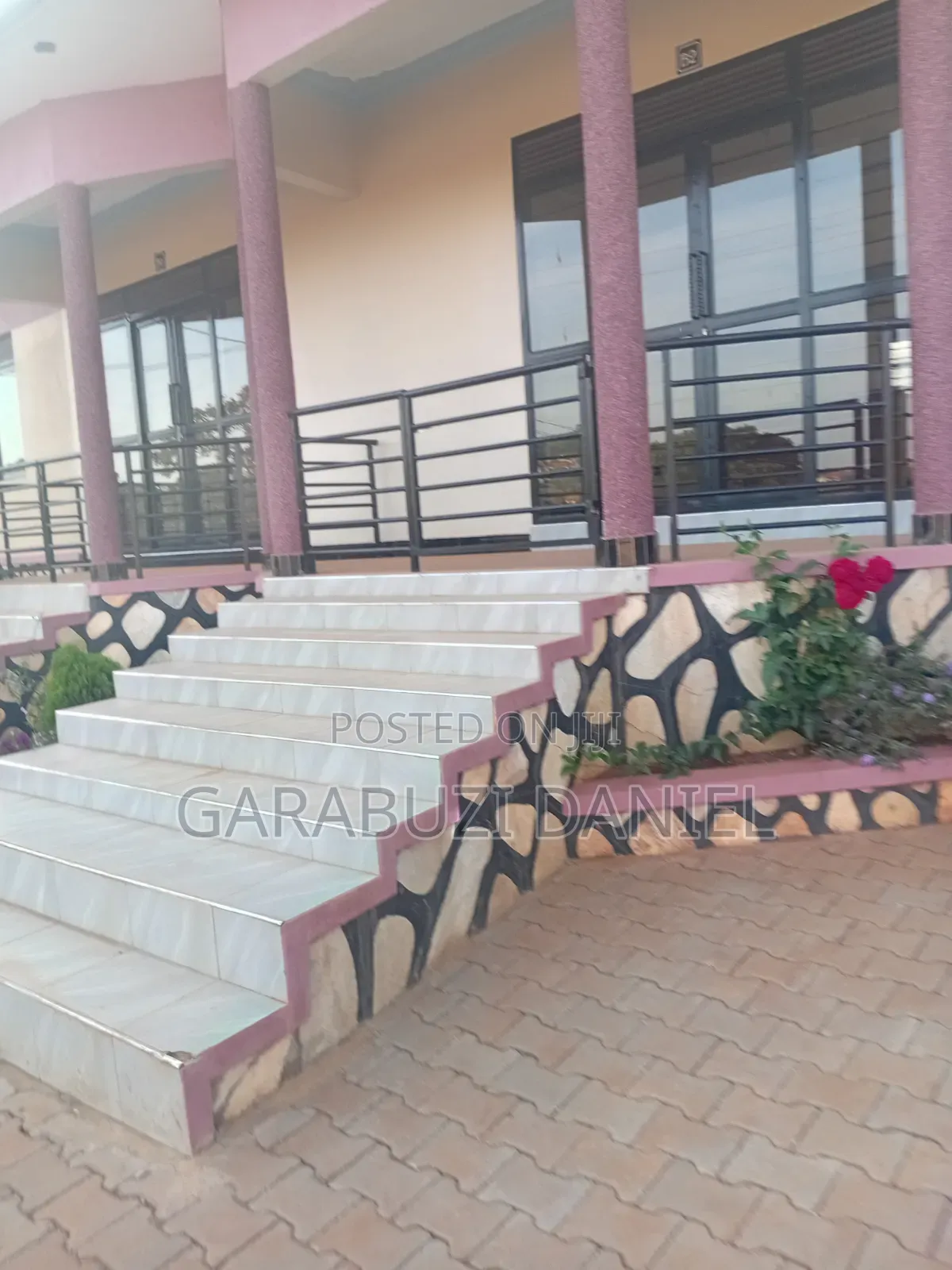 Furnished 3bdrm Bungalow in Makadwa, Ssisa for rent in Ssisa