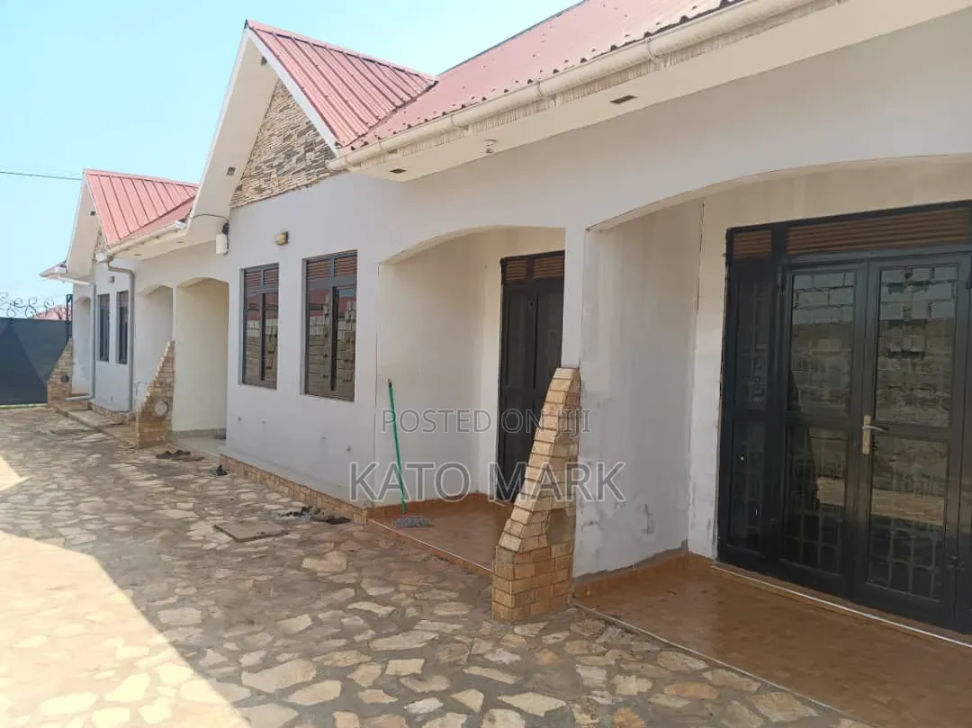 Furnished 2bdrm Apartment in Buwanyi, Mukono TC for sale in Mukono TC