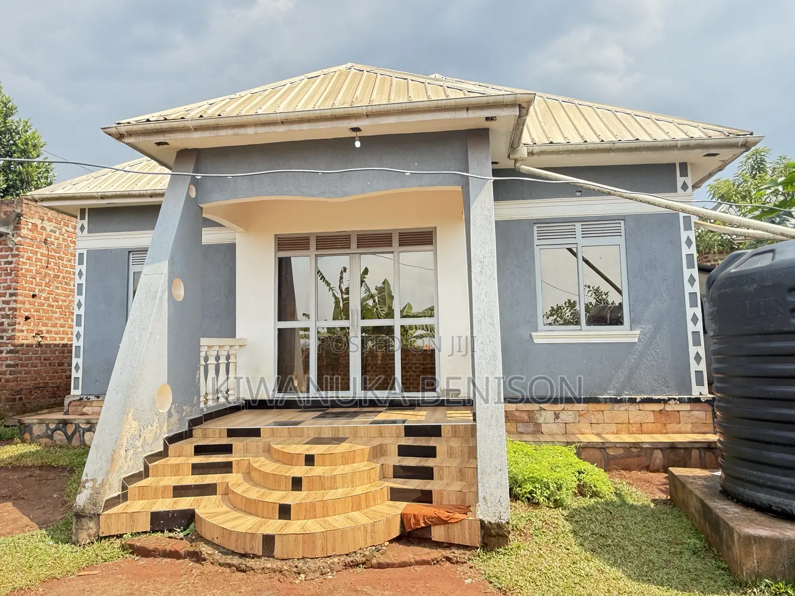 3bdrm Bungalow in Buloba, Central Division for sale in Central Division