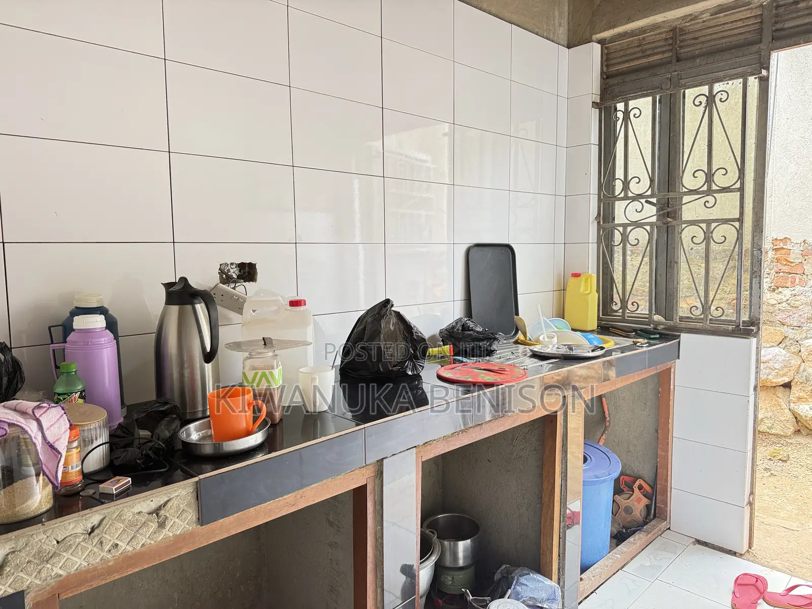3bdrm Bungalow in Nabingo, Central Division for sale in Central Division