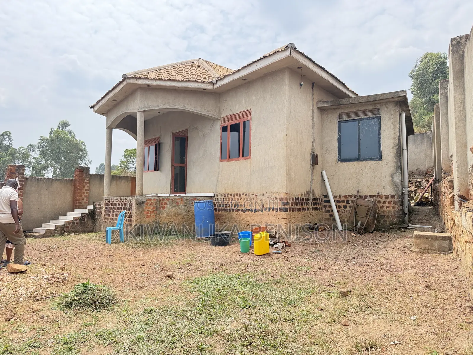 3bdrm Bungalow in Nabingo, Central Division for sale in Central Division