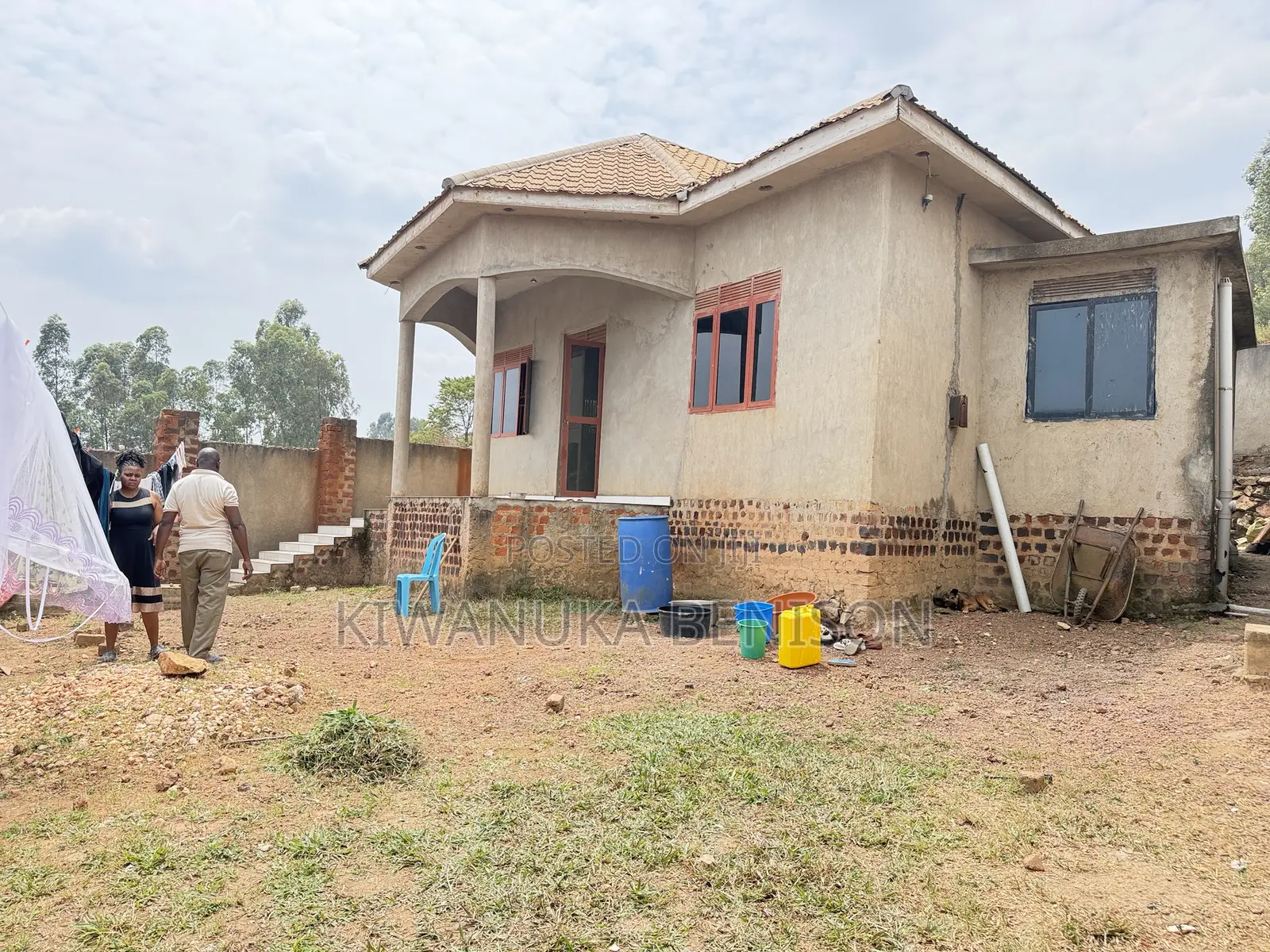 3bdrm Bungalow in Nabingo, Central Division for sale in Central Division